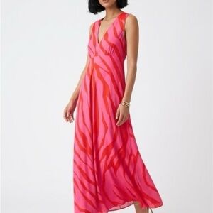 Sleeveless Pink & Red Printed V-Neck Maxi Dress